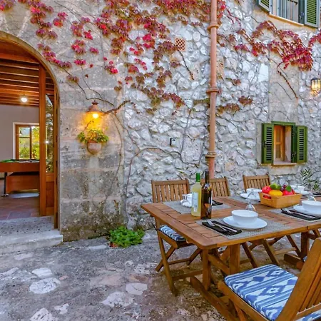 Holiday home Awesome In With Private Swimming Pool, Be Inside Or Outside